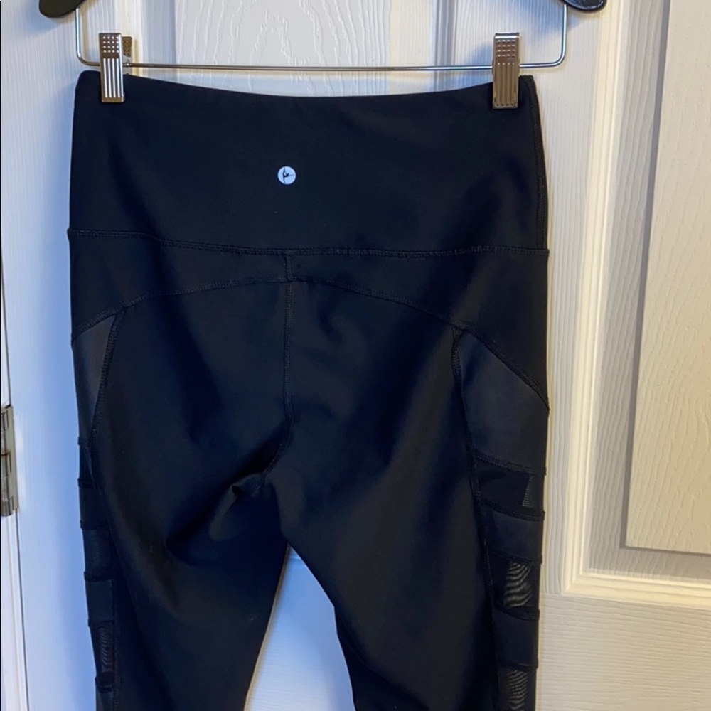 Sm Black Mesh textured side leggings